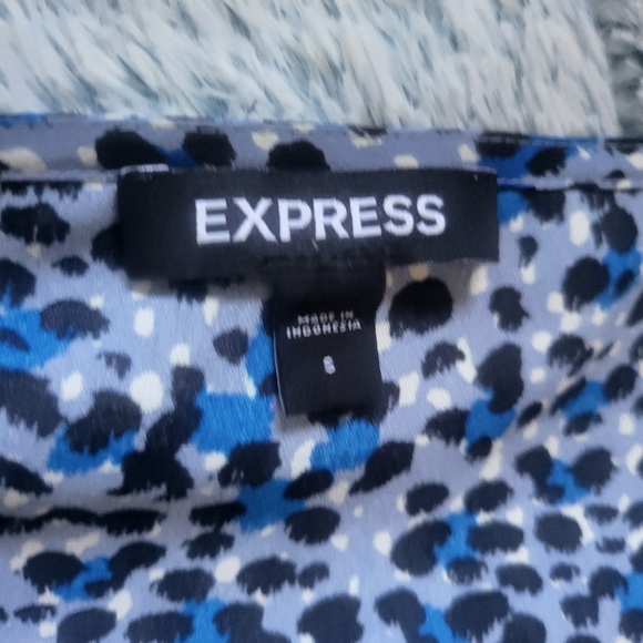 Express Top - Picture 5 of 5